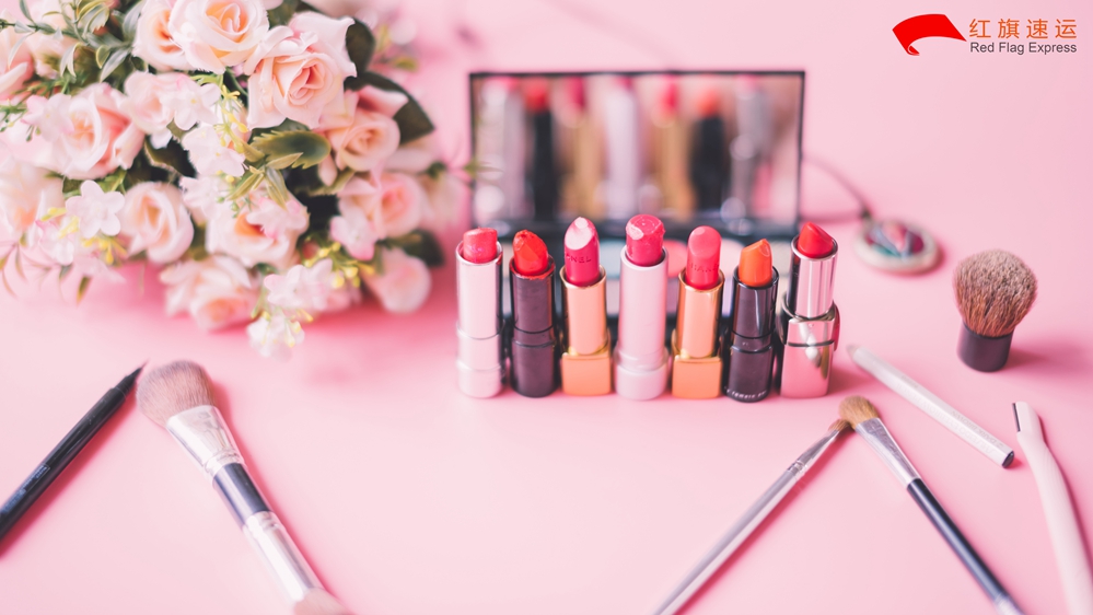 16397306118156.jpg 攝圖網_500498717_美妝口紅化妝品(企業商用)_副本.jpg