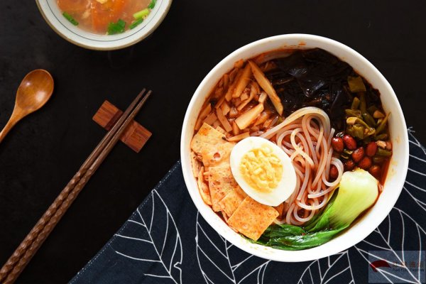 暢享傳統美食，螺螄粉直達臺灣